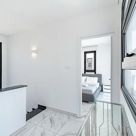 Alassia 20 By Ezoria