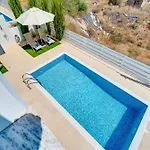 Alassia 20 By Ezoria Villa Paralimni