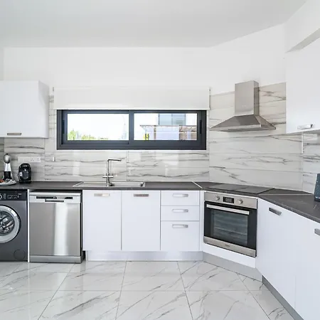 Vilă Alassia 20 By Ezoria