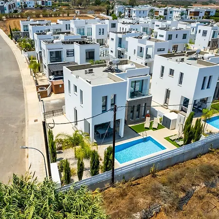 Alassia 20 By Ezoria