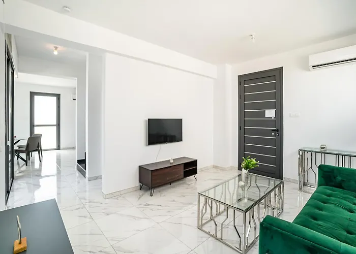 Alassia 20 By Ezoria Villa Paralimni