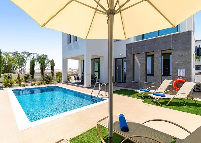 Villa Alassia 20 By Ezoria Paralimni