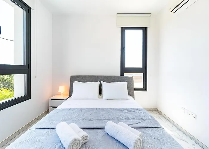 Alassia 20 By Ezoria Paralimni