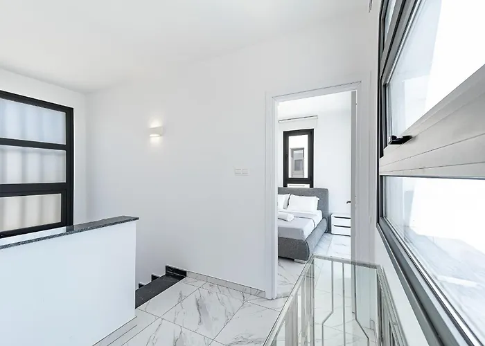 Alassia 20 By Ezoria