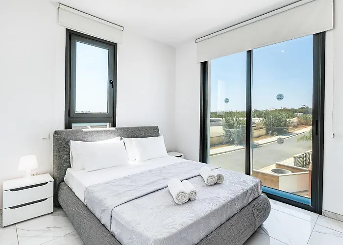 Alassia 20 By Ezoria * Paralimni