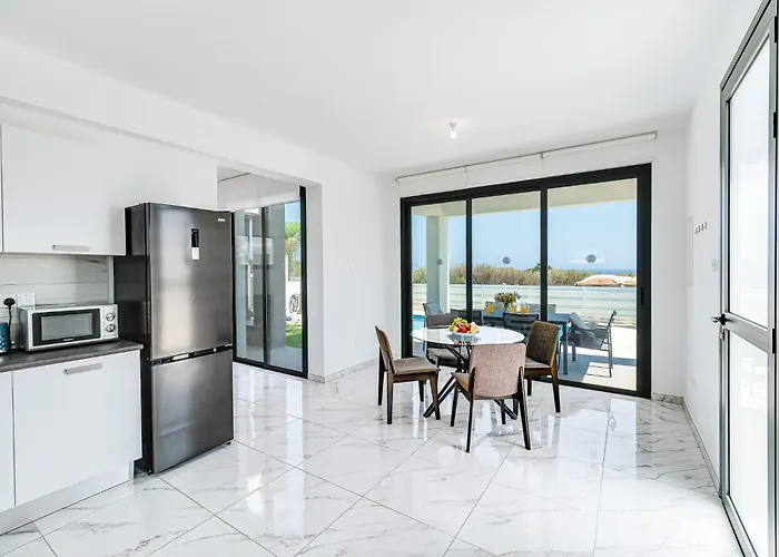 Alassia 20 By Ezoria